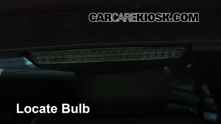 2003 Lincoln Town Car Cartier 4.6L V8 Éclairage Feu de freinage central (remplacer l'ampoule)